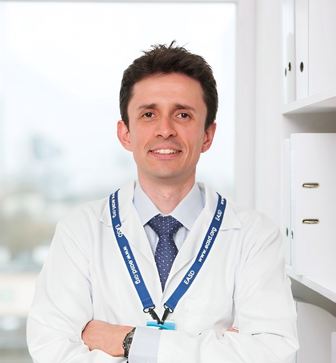 Dr. Gustavo Parra